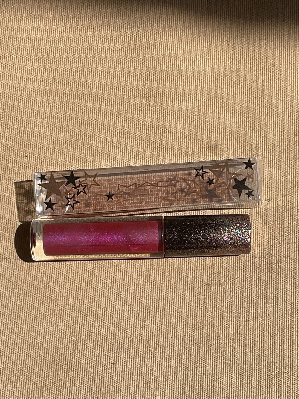 MAC Sparkle Lip Gloss in Shimmering Fuchsia, Star Memoire